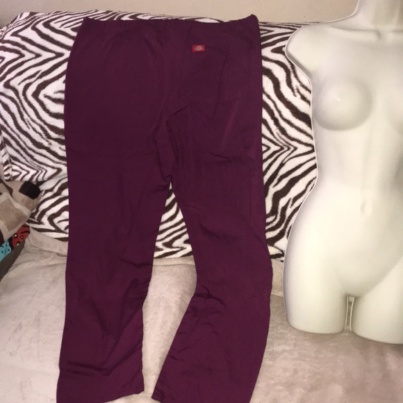 Dickies small maroon scrub pants  💕 - Picture 2 of 4